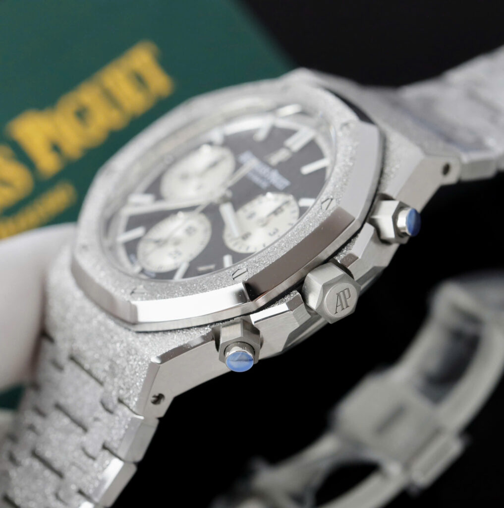 Đồng hồ Audemars Piguet Rep 11 Royal Oak Chronograph Frosted Gold 26240 mặt đen dây kim loại xưởng APS 41mm (2)