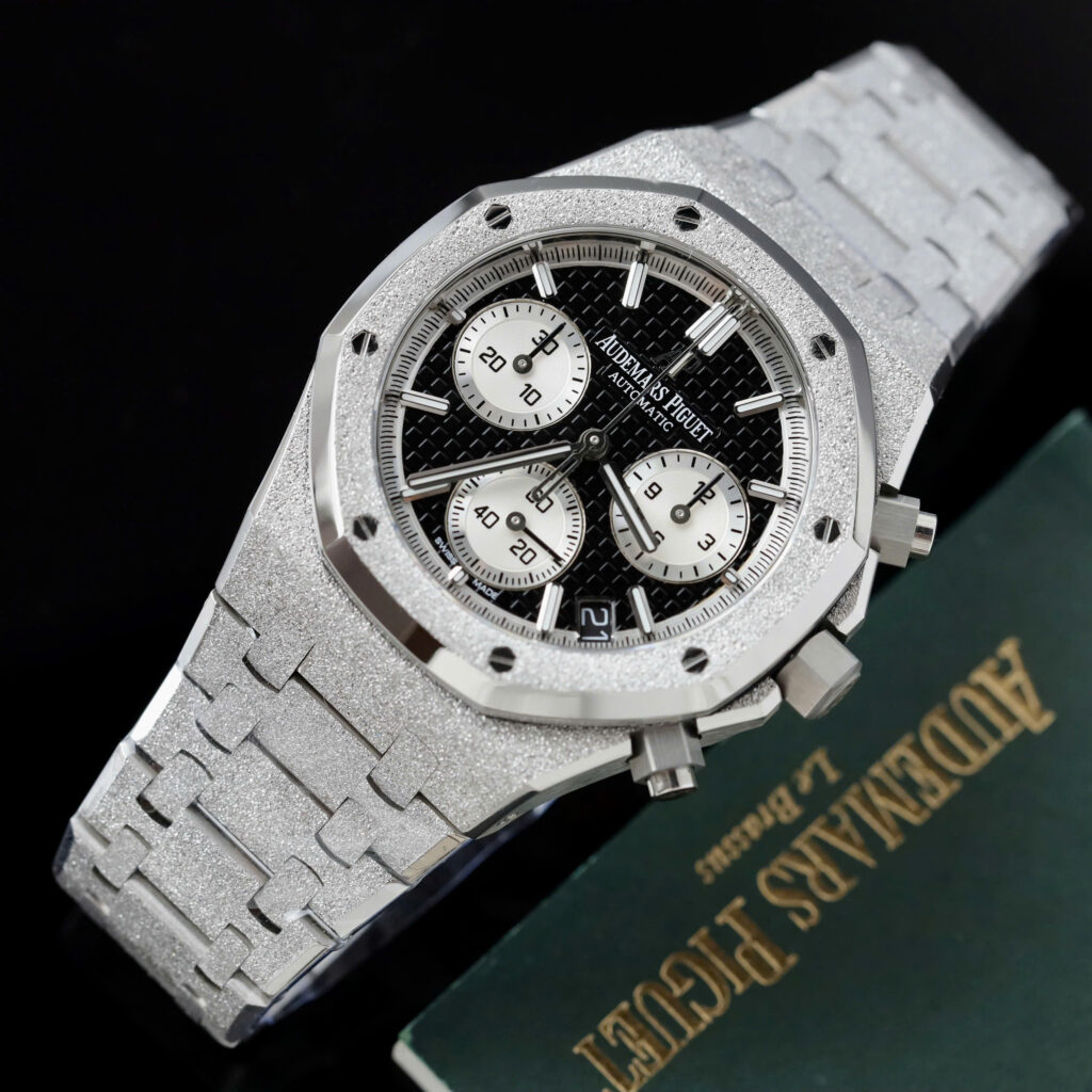 Đồng hồ Audemars Piguet Rep 11 Royal Oak Chronograph Frosted Gold 26240 mặt đen dây kim loại xưởng APS 41mm (2)