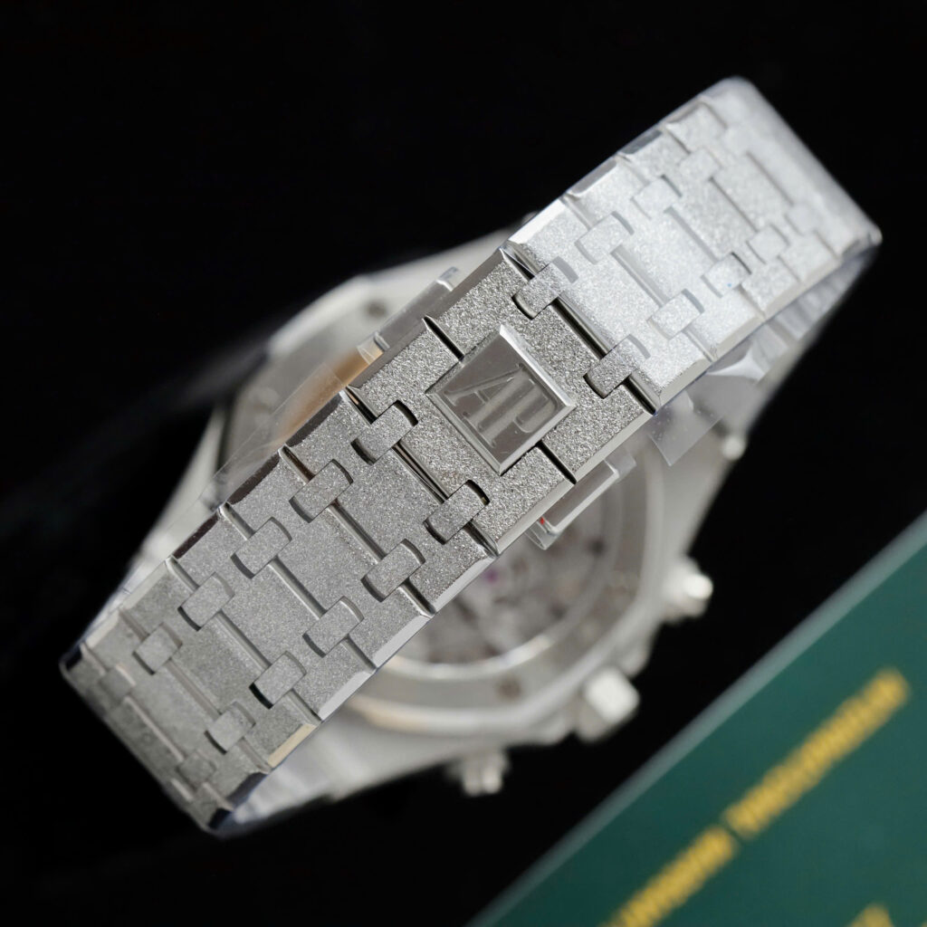 Đồng hồ Audemars Piguet Rep 11 Royal Oak Chronograph Frosted Gold 26240 mặt đen dây kim loại xưởng APS 41mm (2)