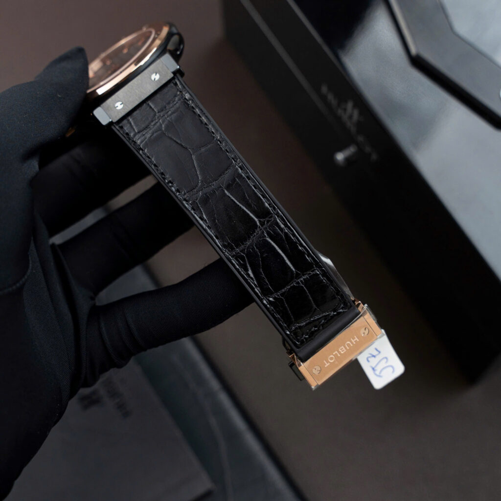 Đồng hồ Hublot Classic Fusion Ceramic King Gold Rep 11 mặt carbon xưởng JJZ 42mm (2)