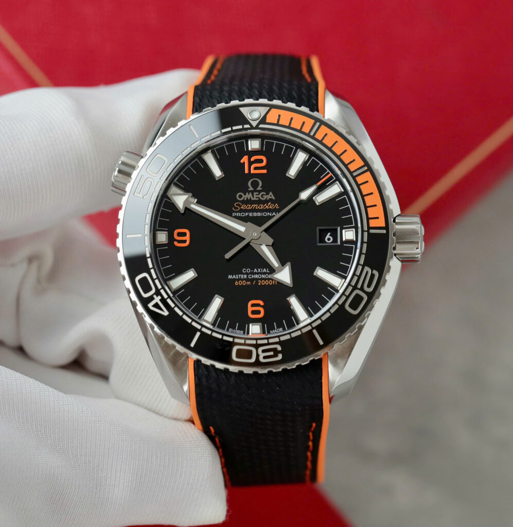 Đồng hồ Omega Planet Ocean 600M Rep 11 dây cao su nhà máy VS 43 (1)