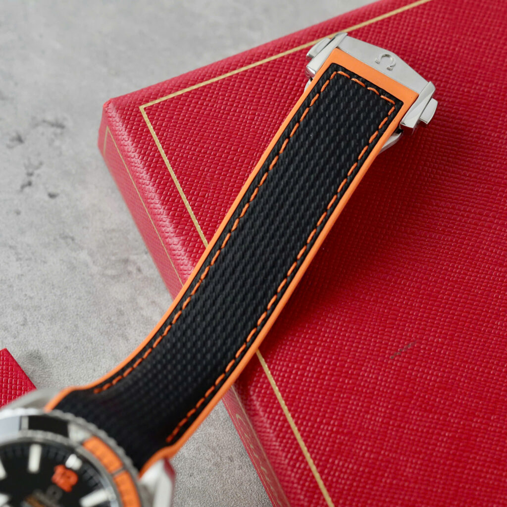 Đồng hồ Omega Planet Ocean 600M Rep 11 dây cao su nhà máy VS 43 (1)