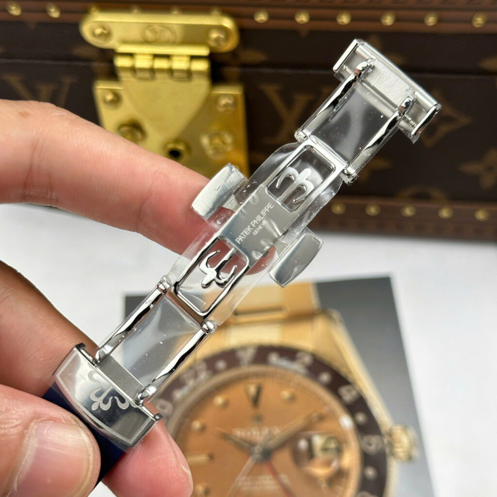Đồng hồ Patek Philippe Aquanaut 5168 chế tác màu xanh blue tinh chỉnh full chi tiết chuẩn auth 42 (2)