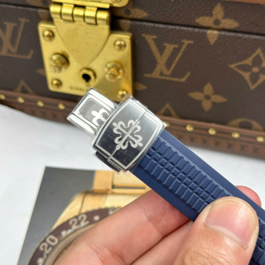 Đồng hồ Patek Philippe Aquanaut 5168 chế tác màu xanh blue tinh chỉnh full chi tiết chuẩn auth 42 (2)