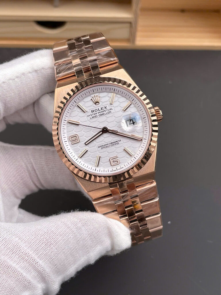 Đồng hồ Rolex Rep 11 Land-Dweller 127235 màu vàng hồng mặt trắng hoạ tiết tổ ong 40mm (2)