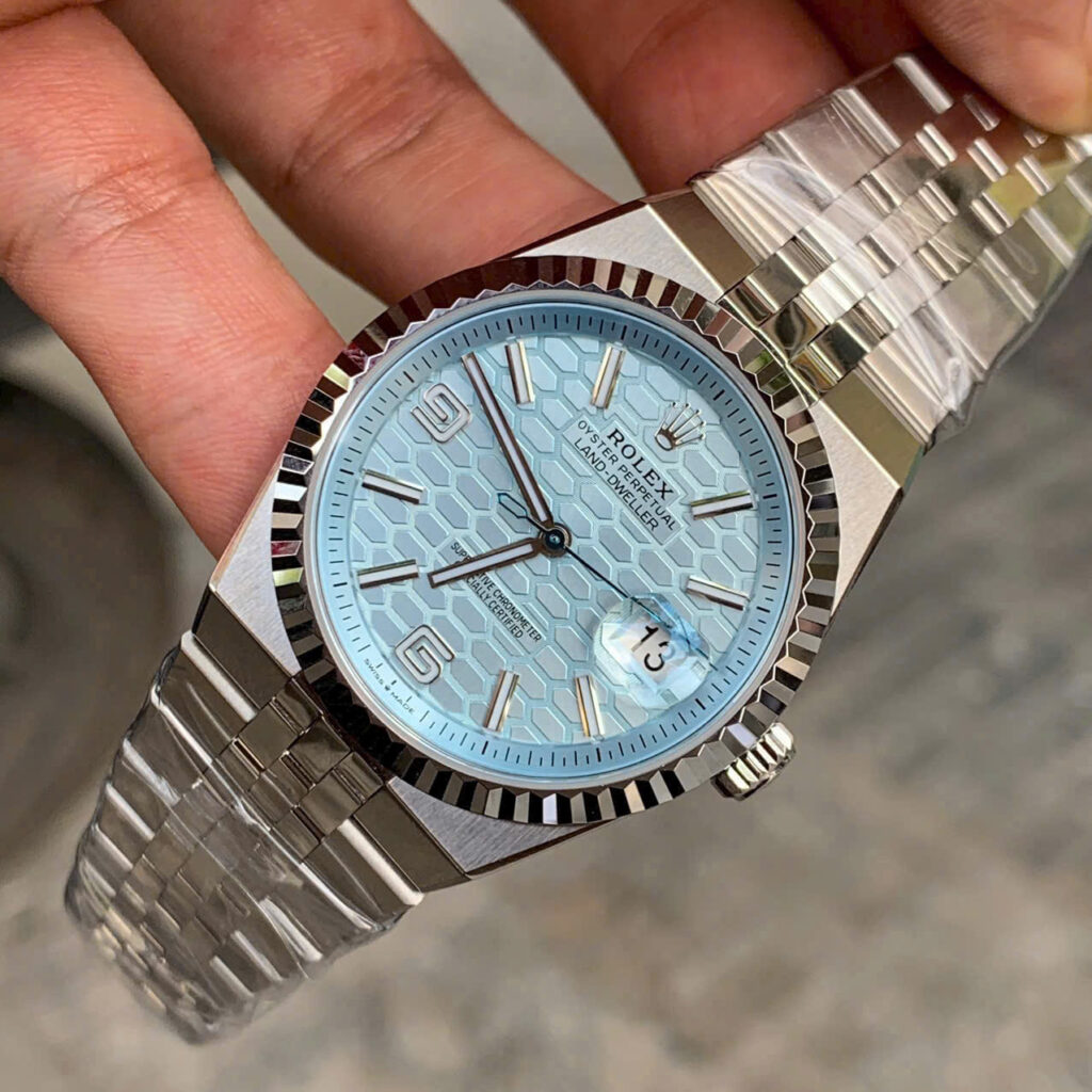 Đồng hồ Rolex Rep 11 Land-Dweller 127336 mặt số xanh băng hoạ tiết tổ ong 40mm (4)