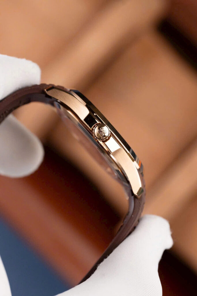 Đồng hồ Patek Philippe Aquanaut 5167 mặt nâu Rep 11 máy khắc xưởng BBF 40mm (2)