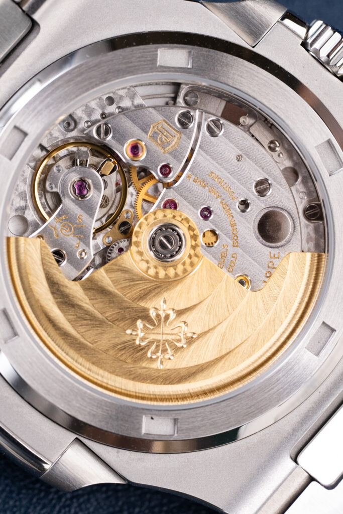 Đồng hồ Patek Philippe Nautilus 5711 mặt xanh blue Replica 11 máy khắc xưởng BBF 40mm