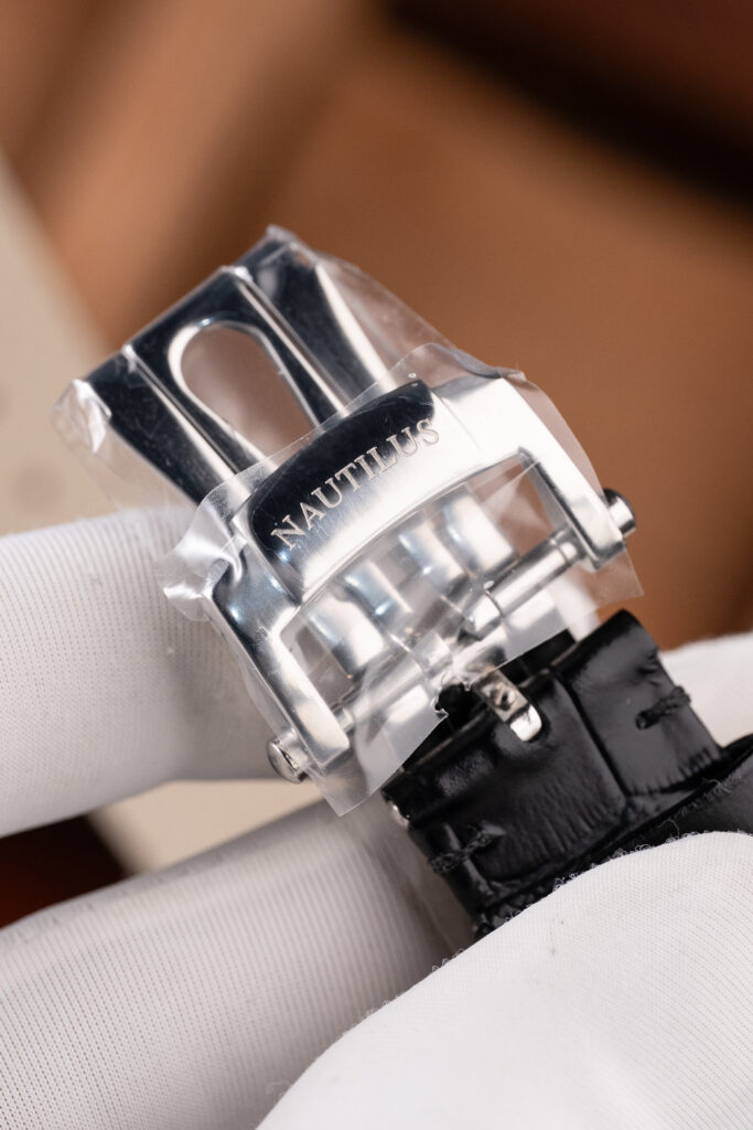 Đồng hồ Patek Philippe Nautilus 5711 mặt xám dây da chế tác máy khắc xưởng BBF 40mm (2)