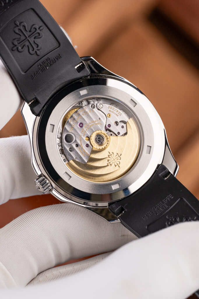Patek Philippe Aquanaut 5167 Replica 11 mặt xám dây cao su tinh chỉnh nhà máy BBF 40mm (2)