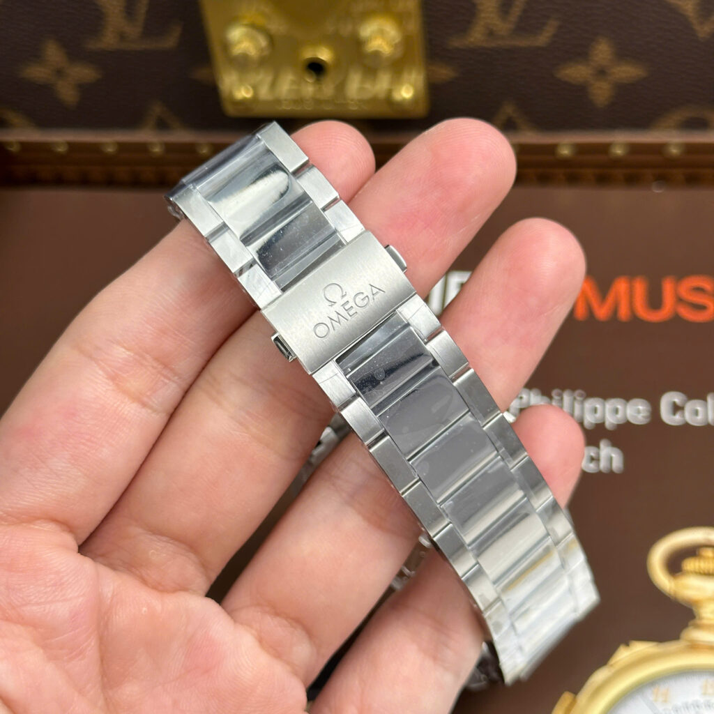 Đồng hồ Omega Rep 11 Seamaster Aqua Terra Worldtimer Summer Blue dây kim loại nhà máy VS 43mm (2)