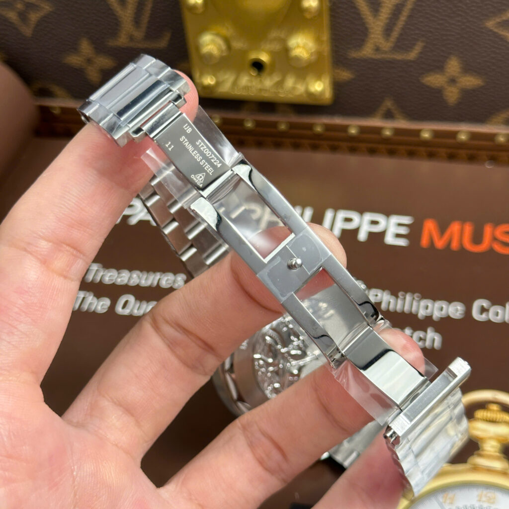 Đồng hồ Omega Rep 11 Seamaster Aqua Terra Worldtimer Summer Blue dây kim loại nhà máy VS 43mm (2)