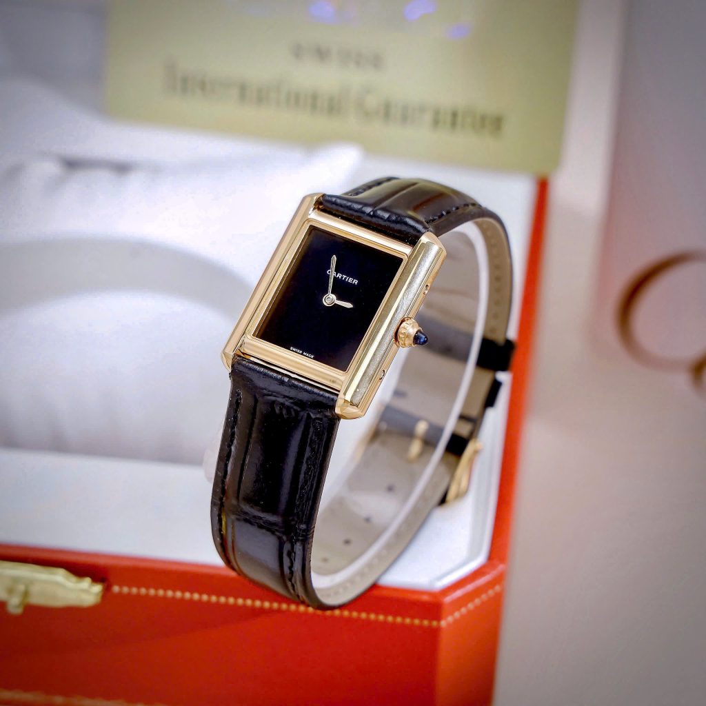 Đồng Hồ Cartier Tank Louis nữ vàng gold dây da đen fake cao cấp 24x32mm