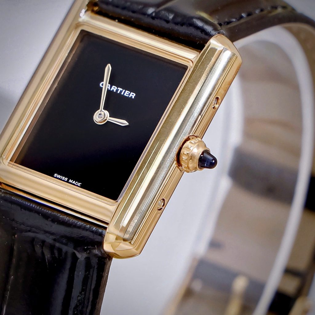 Đồng Hồ Cartier Tank Louis nữ vàng gold dây da đen fake cao cấp 24x32mm