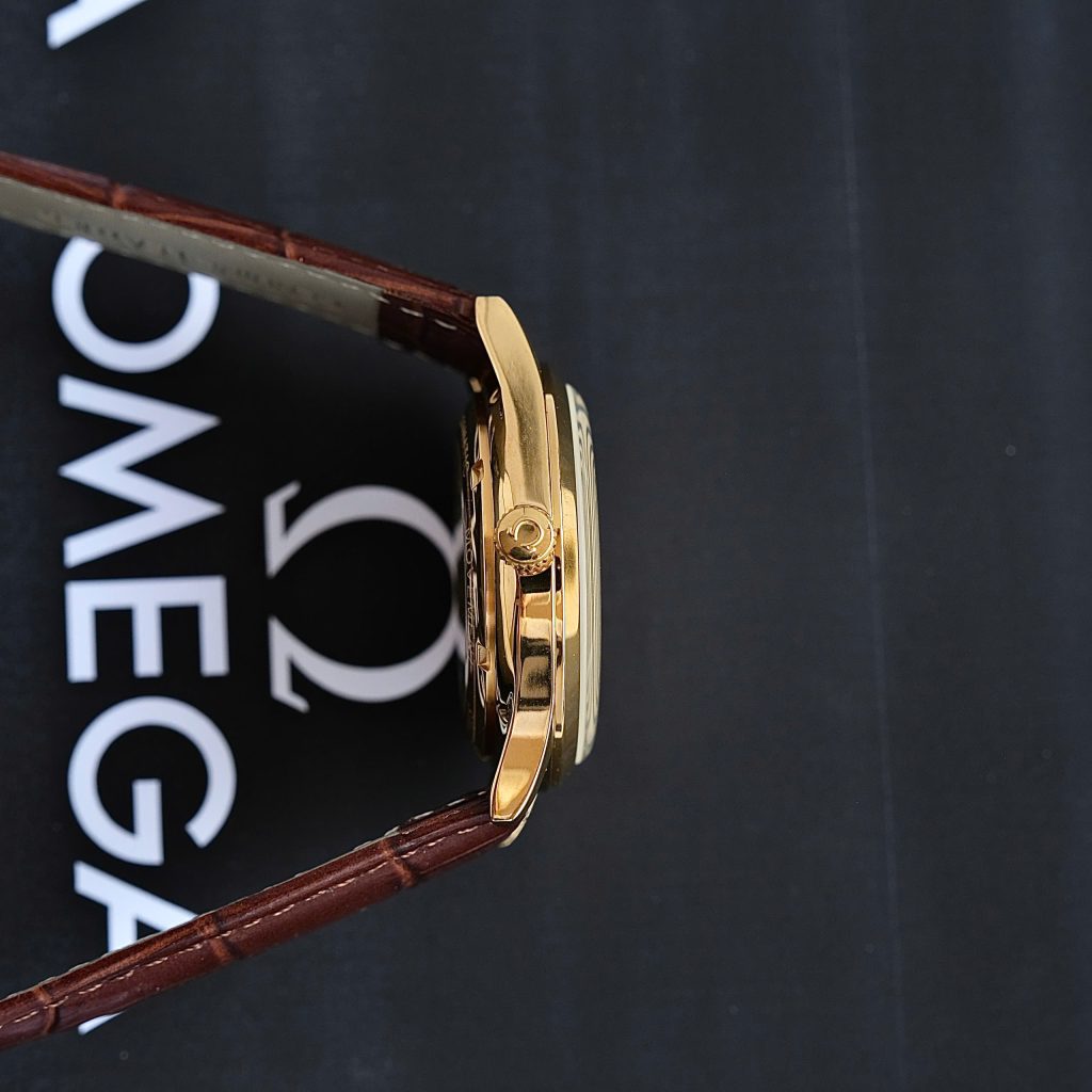 Đồng hồ Omega Constellation Co-Axial Chronometer Fake giá rẻ mặt trắng vỏ mạ vàng 40mm (1)