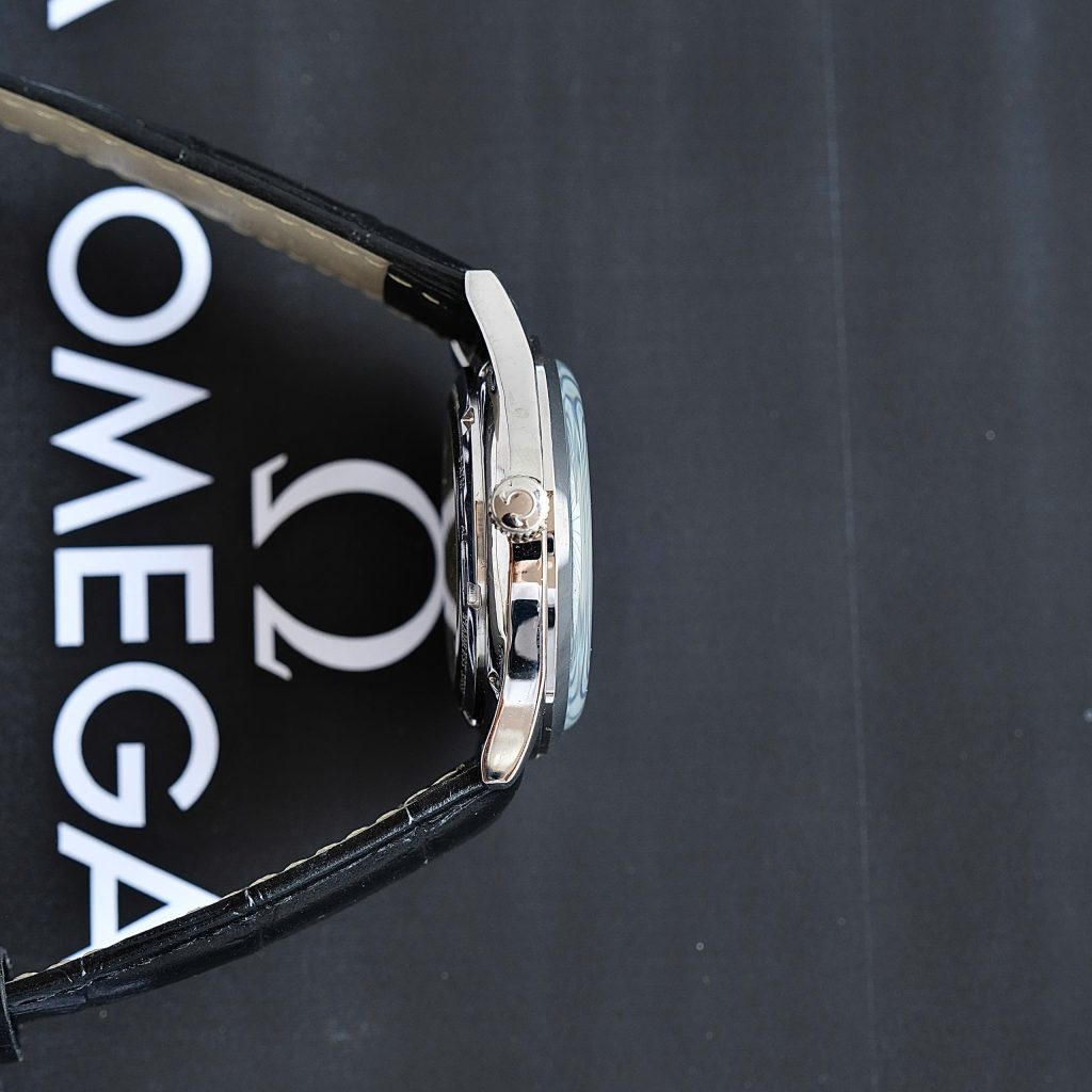 Đồng hồ Omega Fake 11 nam mặt đen dây da 40mm (4)