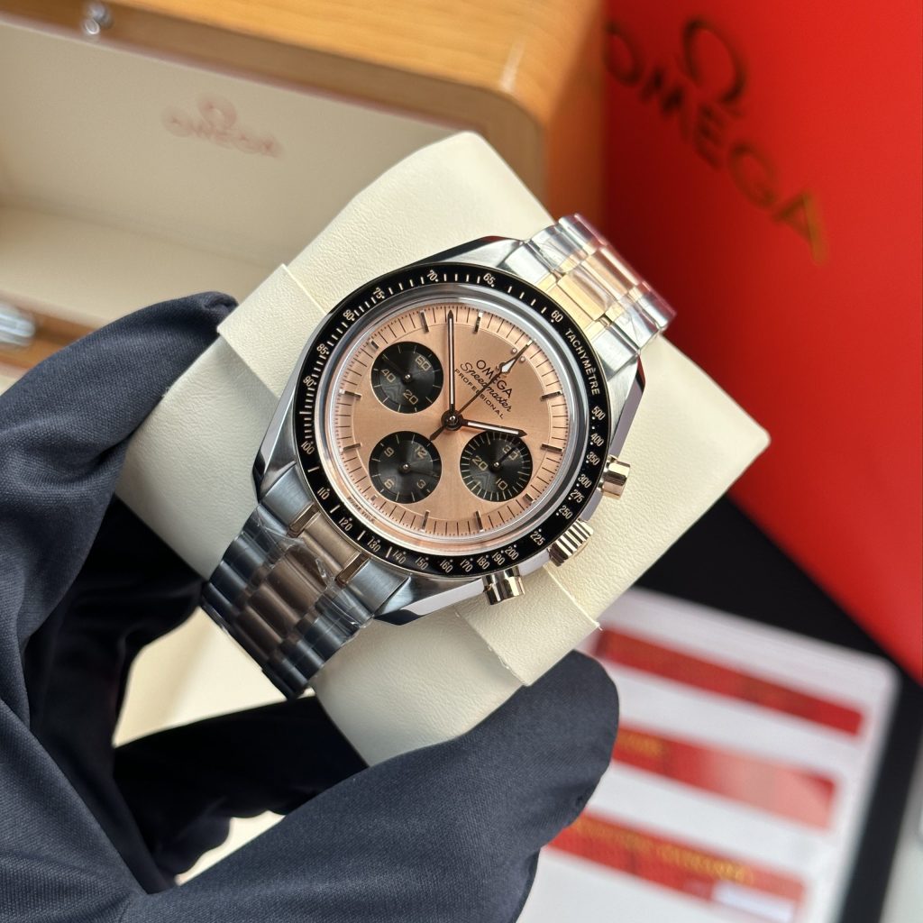 Đồng hồ Omega Rep cao cấp Speedmaster Moonwatch Professional mặt số màu cá hồi 42mm (1)