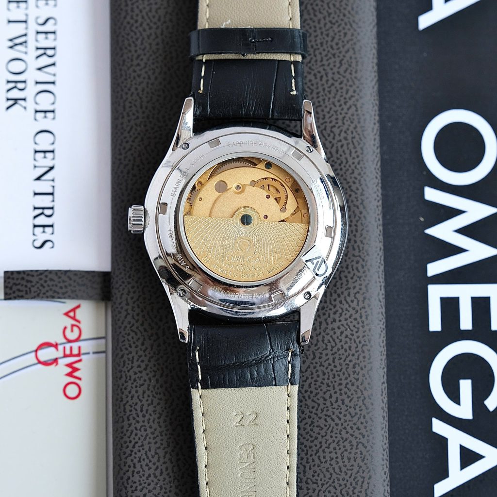 Đồng hồ Omega bát quái Fake 11 mặt trắng dây da đen 40mm (1)