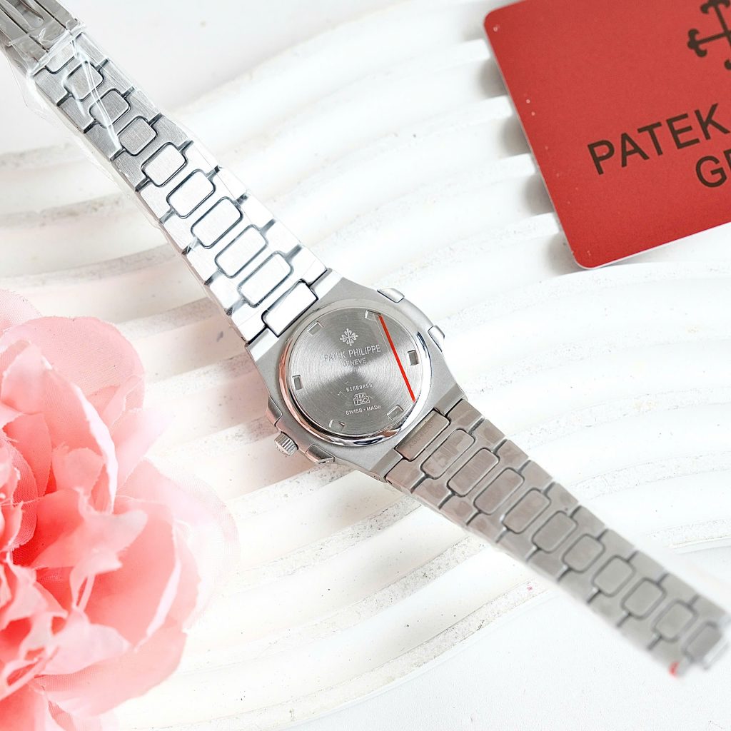 Đồng hồ Patek Philippe Nautilus 7118 Fake 11 nữ mặt số tiffany máy pin 31mm (2)