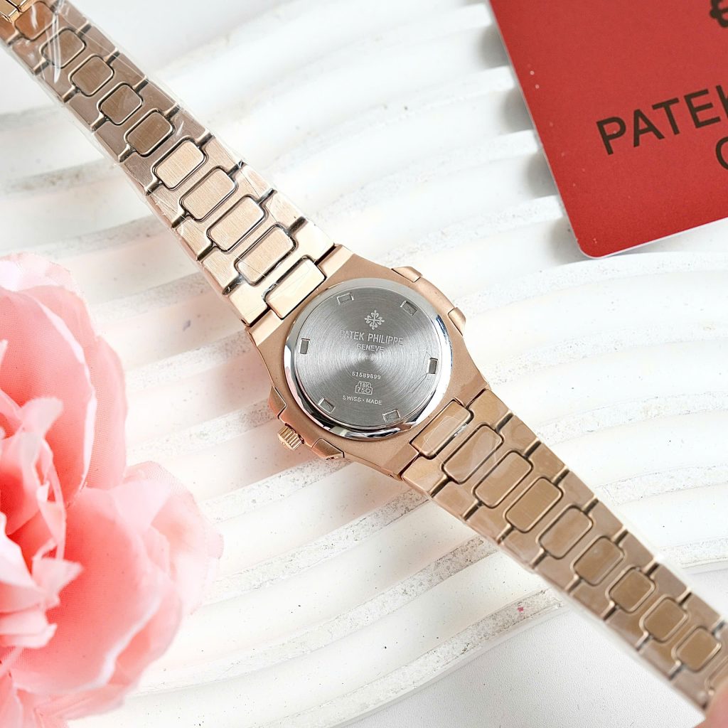 Đồng hồ Patek Philippe Nautilus 7118 Fake 11 nữ mặt số tiffany vỏ mạ vàng hồng 31mm (2)