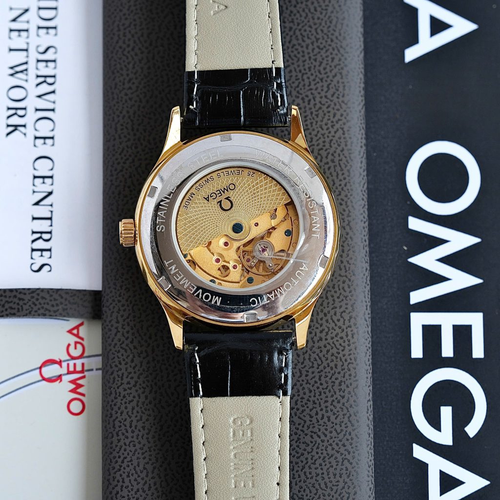 Đồng hồ nam Omega Fake giá rẻ mặt đen máy cơ Nhật 40mm (1)