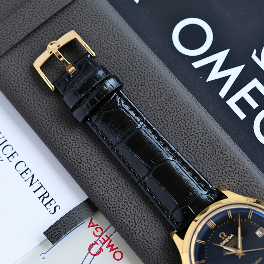 Đồng hồ nam Omega Fake giá rẻ mặt đen máy cơ Nhật 40mm (1)