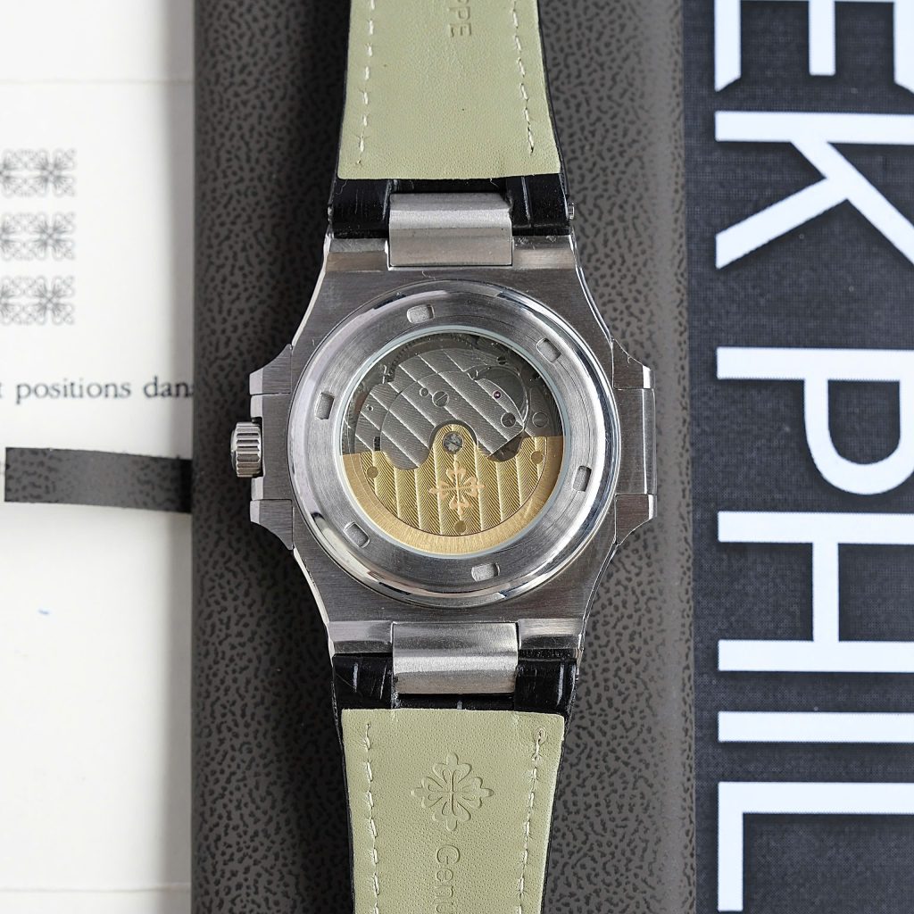 Đồng hồ nam Patek Philippe Nautilus Fake giá rẻ mặt đen máy cơ tự động 40mm (2)