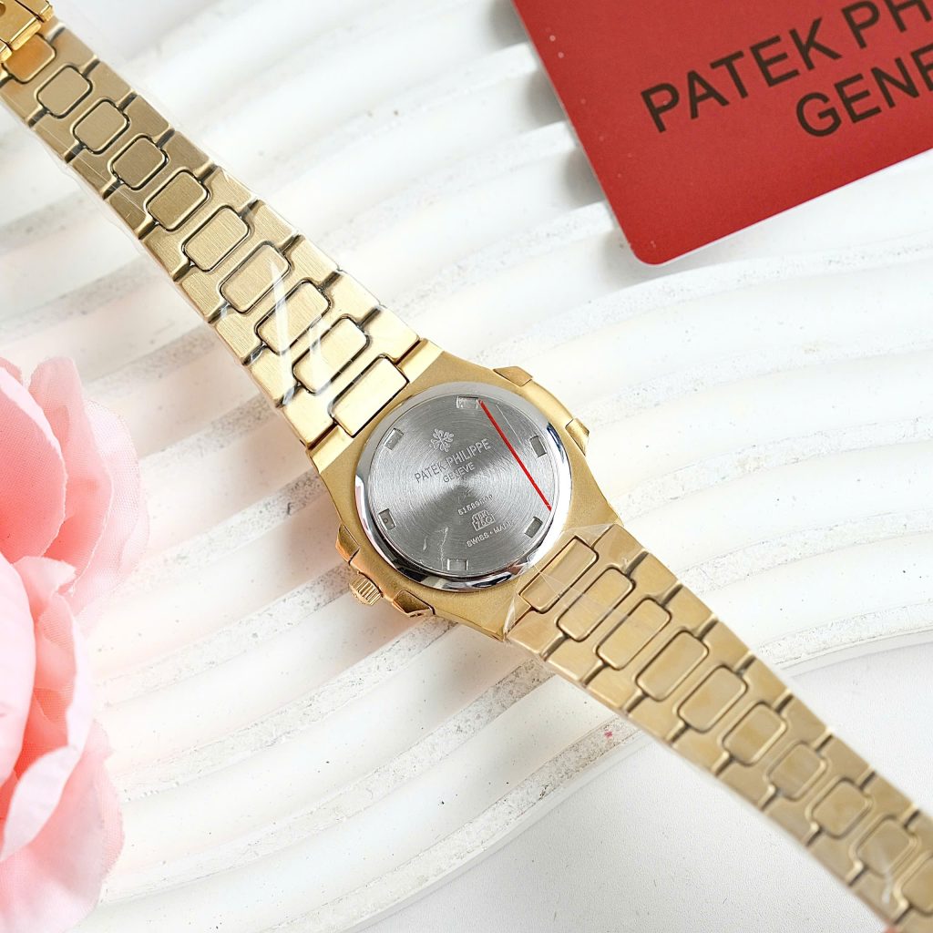 Đồng hồ nữ Patek Philippe Nautilus 7118 mặt trắng vỏ mạ vàng Fake giá rẻ 31mm (2)