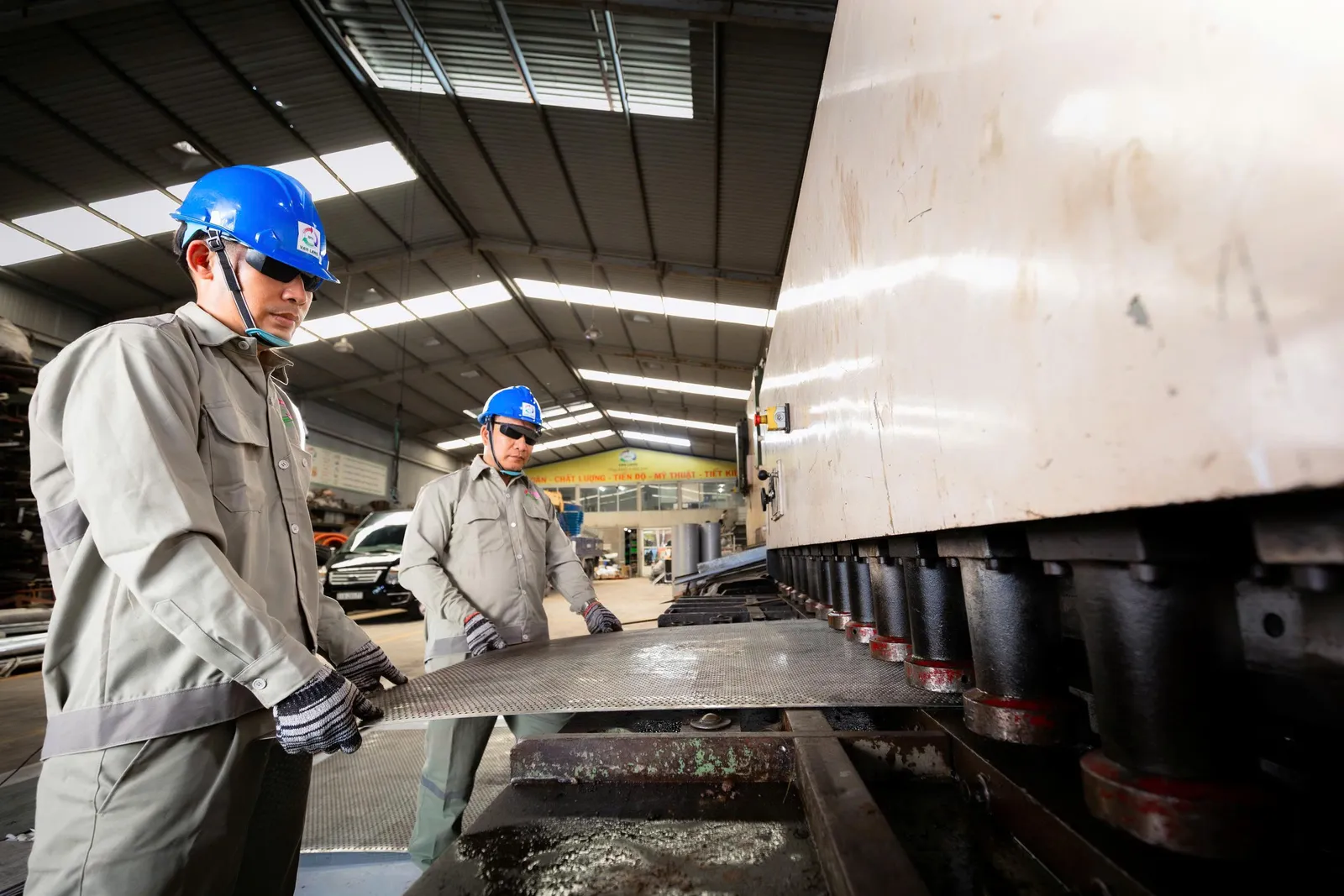 CUNG ỨNG VẬT TƯ