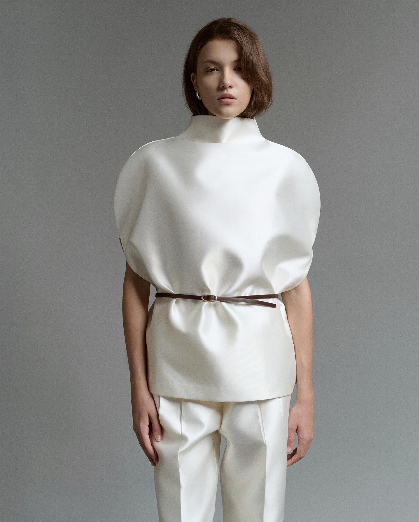 White Sculptural Knit Top _ BOTTOM