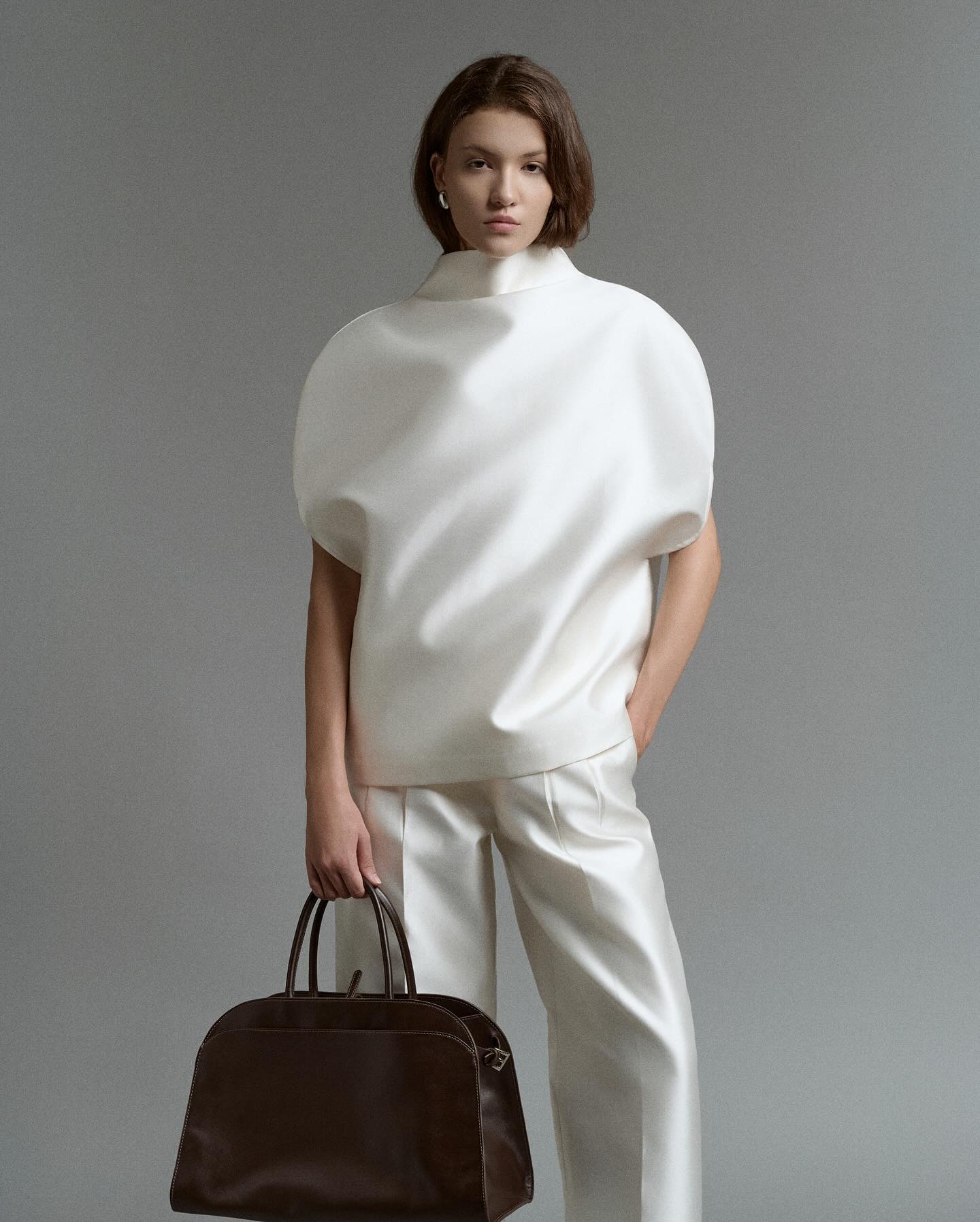 White Sculptural Knit Top _ BOTTOM