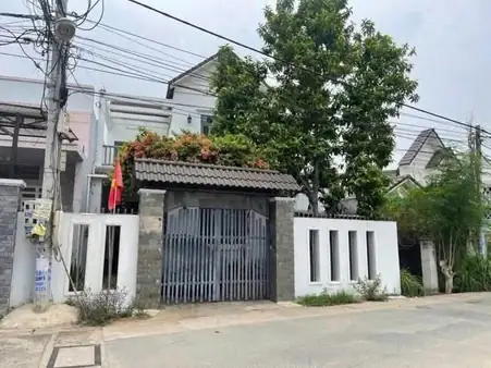 Chính chủ gửi Bán Nhà Phú Lợi DT: 215m2. Giá: 4tỷ290 👌Gần vòng xoay Hiệp Thành 3 🏠Nhà sân ô…