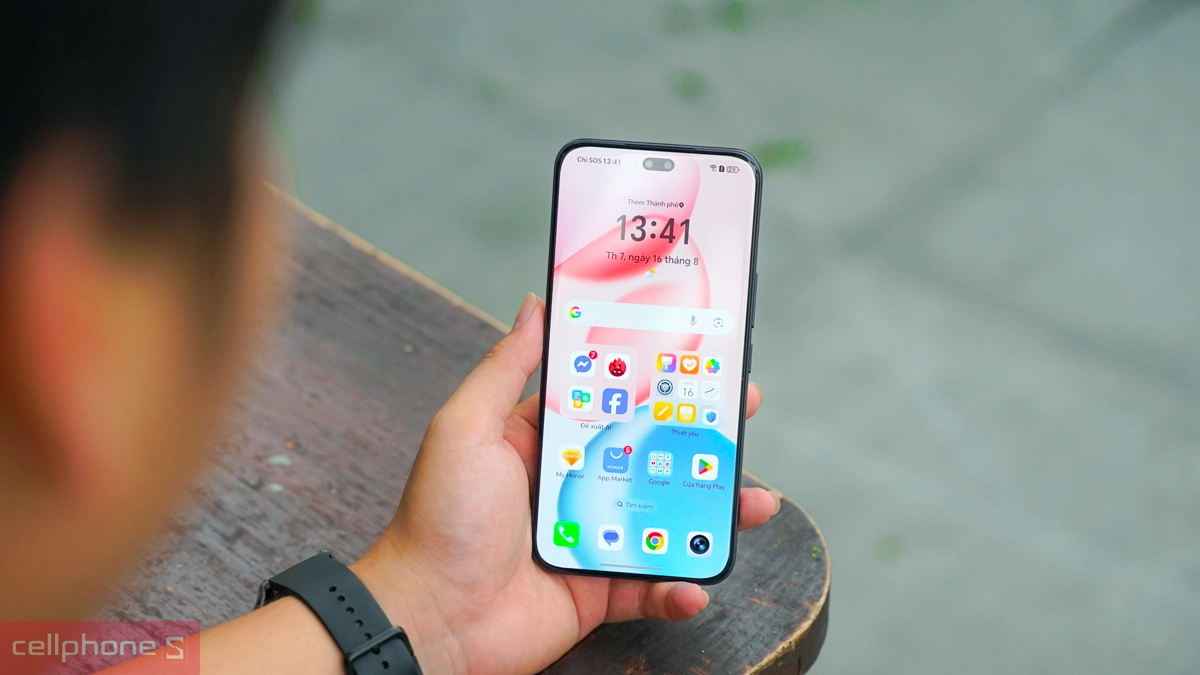 Tấm nền AMOLED cao cấp kích thước 6.7 inch trên HONOR 400 Pro mở ra không gian hiển thị rộng lớn