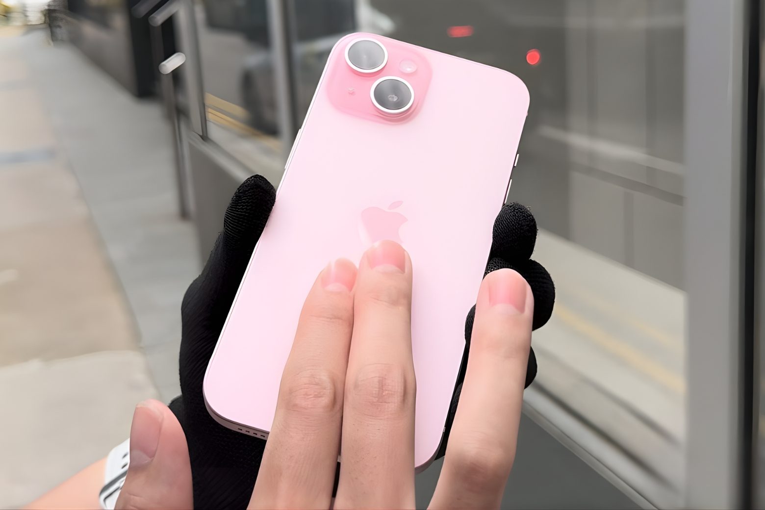 iPhone 15 máy cũ tiềm ẩn rủi ro