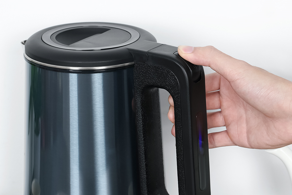 Bình đun siêu tốc Rapido 1.7 lít RK1717 - Công tắc