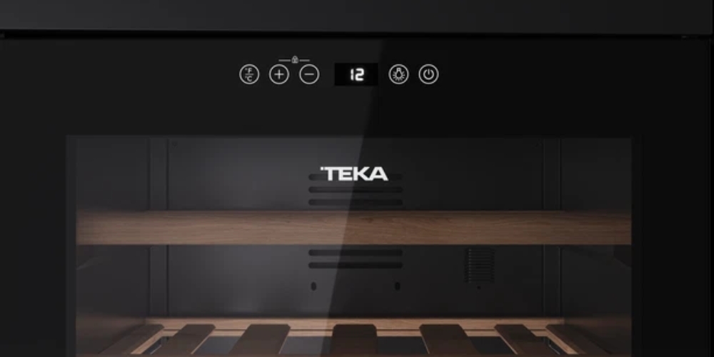 Bộ lọc than hoạt tính bên trong ngăn làm mát rượu của Tủ Lạnh Teka RLF 85950 GBK