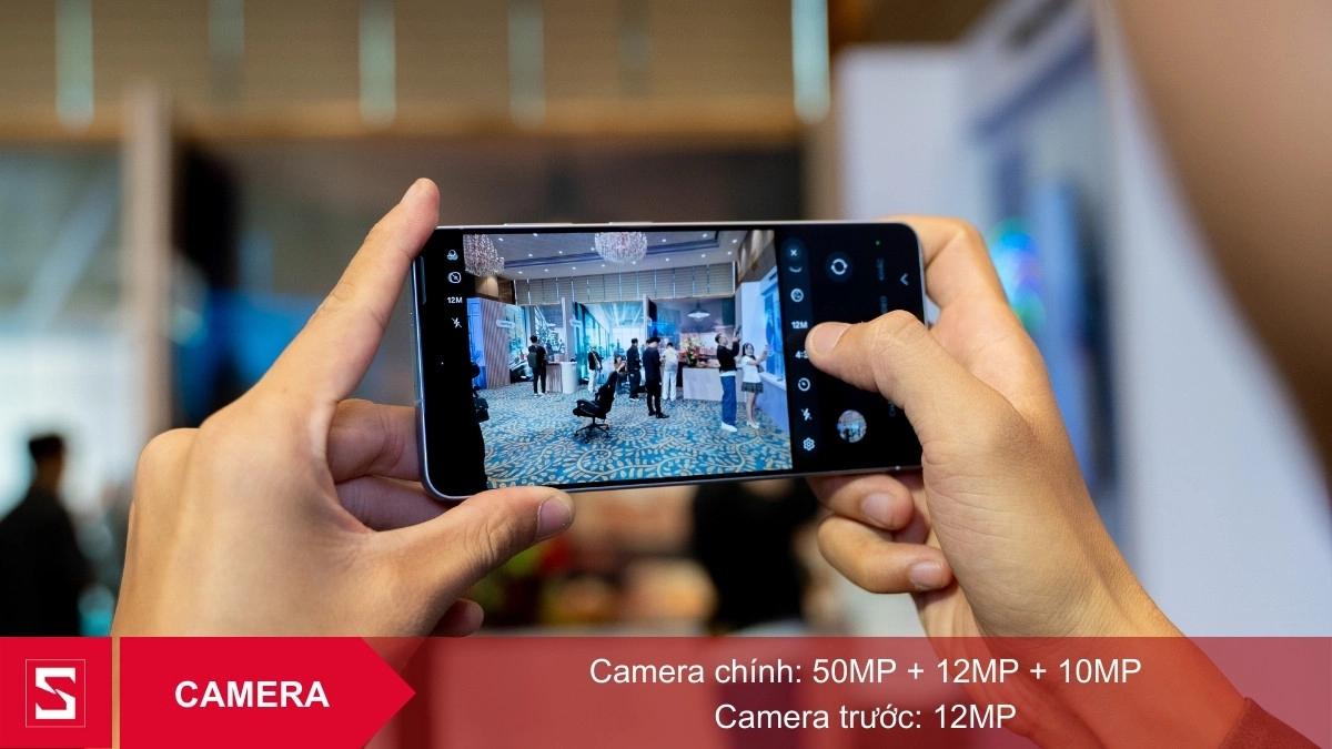 Hệ thống ống kính cùng khả năng chụp ảnh đặc sắc