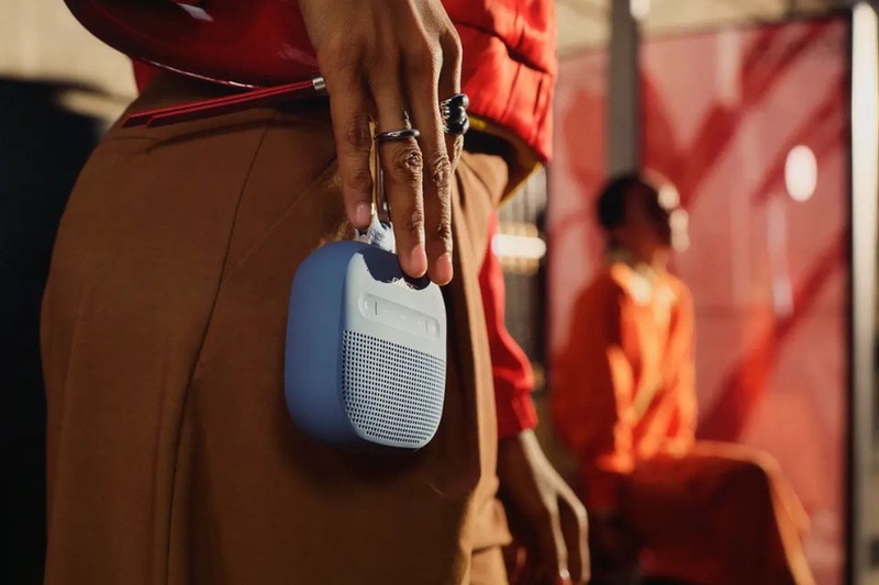 Loa Bluetooth Bose SoundLink Micro 2 - Thiết kế di động, tích hợp dây đeo tiện lợi
