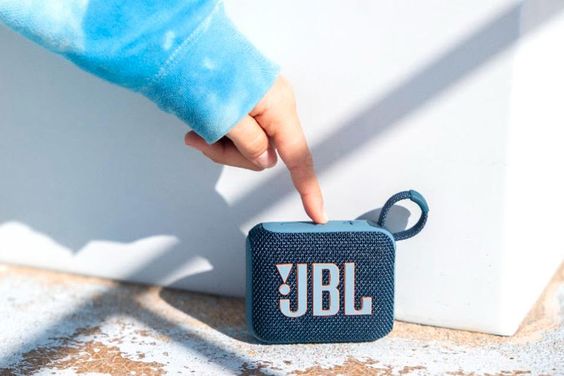 Loa Bluetooth JBL Go 4 thiết kế nhỏ gọn và trẻ trung