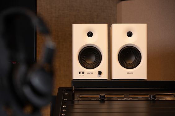 Loa vi tính Edifier MR4 Trắng